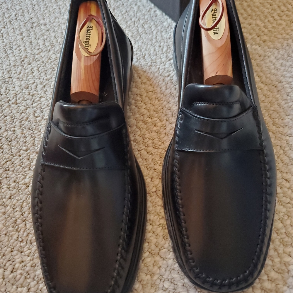 Dress shoes